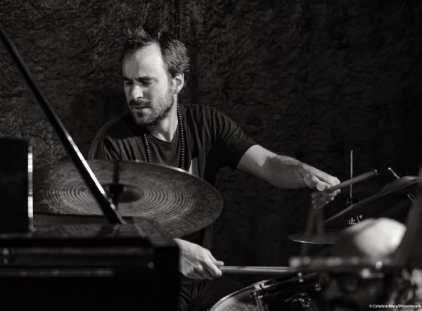 The Art of Interactive Improvisation with Devin Gray